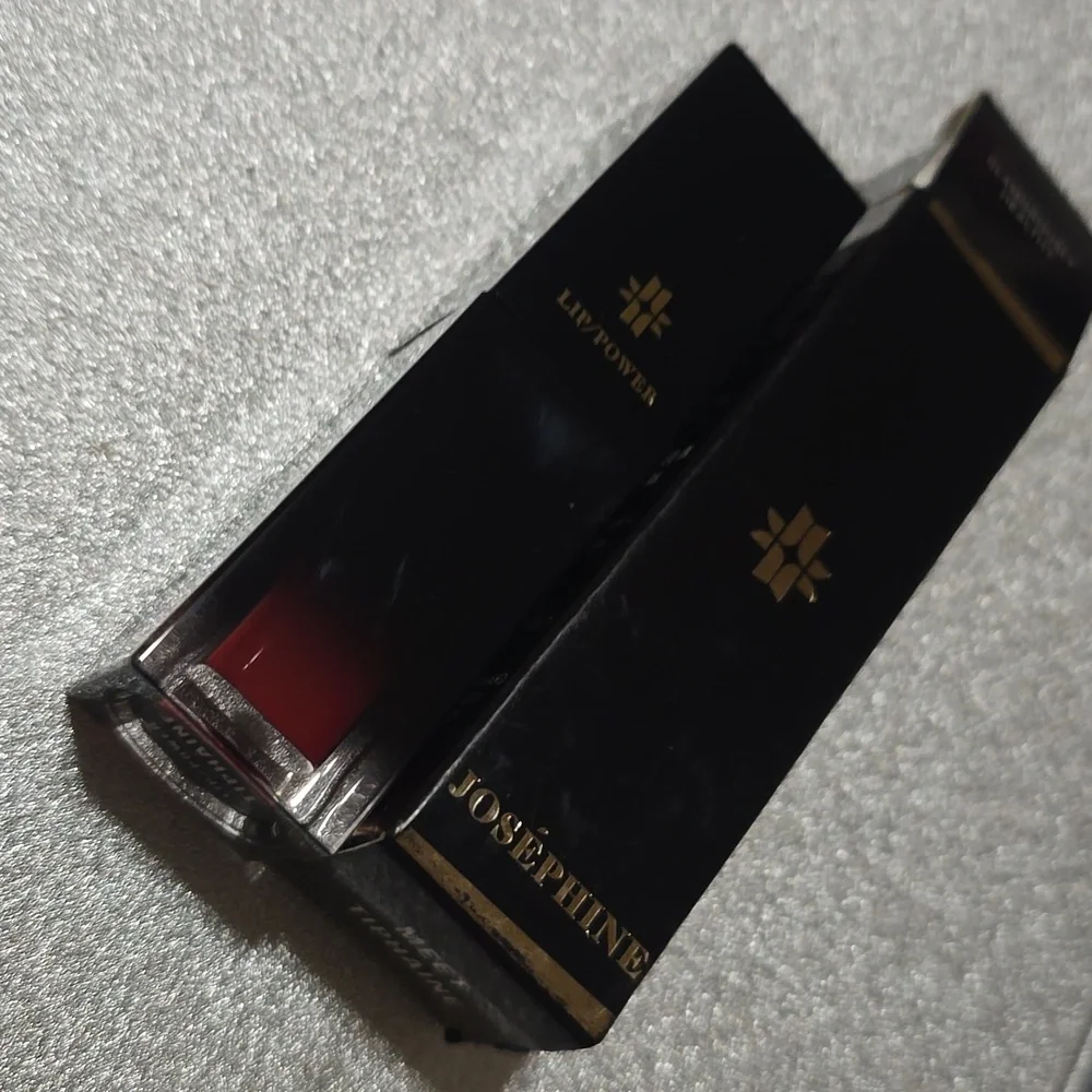 🧚‍♀️TIPHAINE Josephine Lip/Power Liquid Lipstick NWOBox